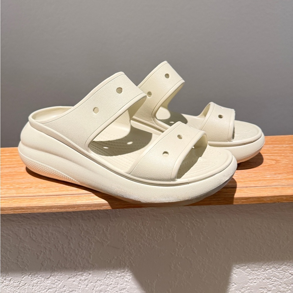 CROCS Crush Platform Slide Sandals in Bone Size 11 (Runs small)